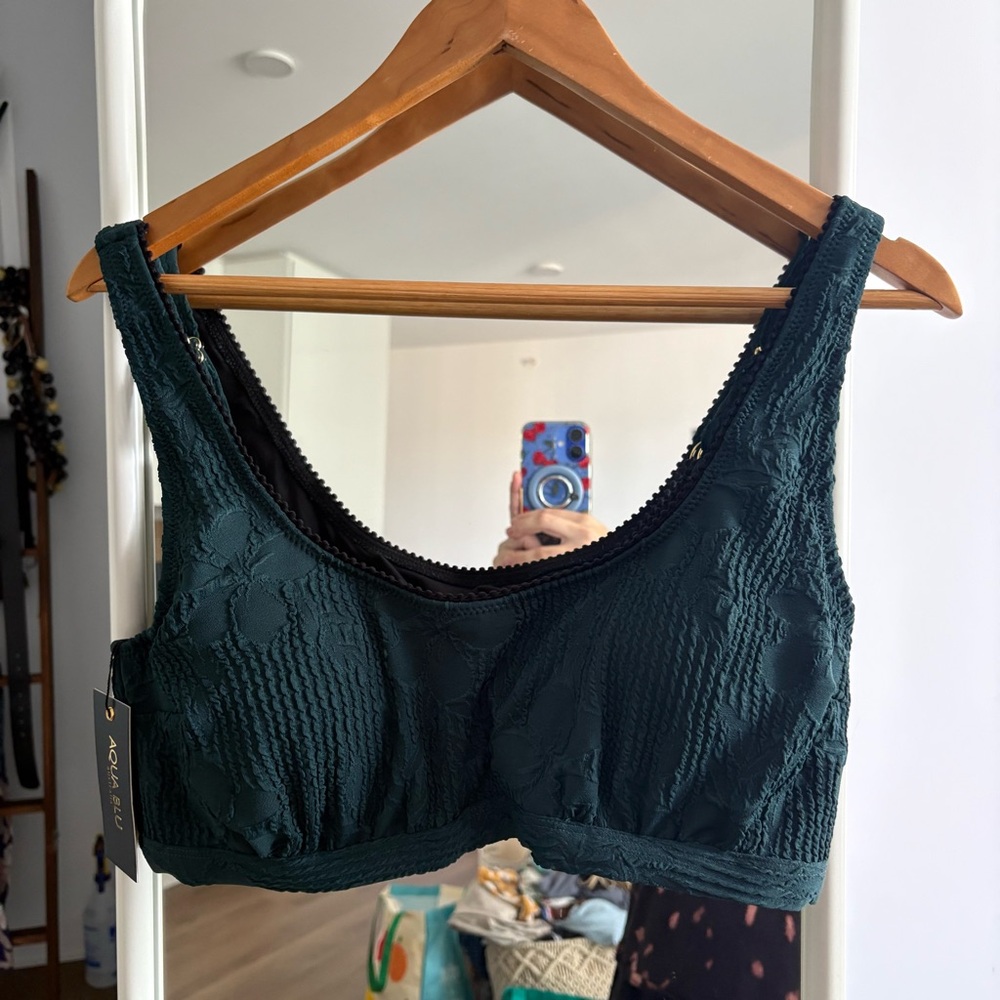 New! Aqua Blu luxury swim Deep Green Lace bikini top retails $139 💕